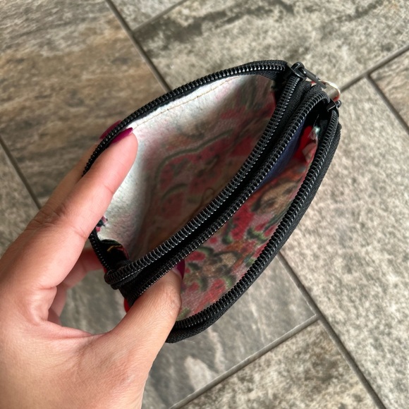 Frida Kahlo Patterned Pouch - Picture 6 of 6